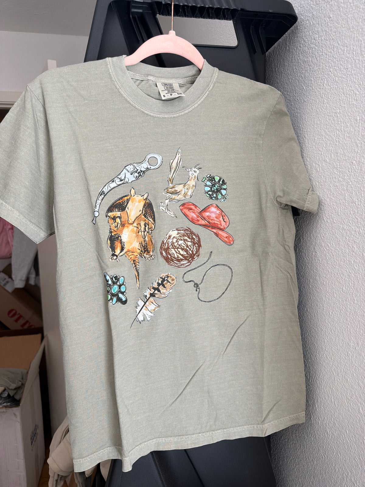 DILLO TEE