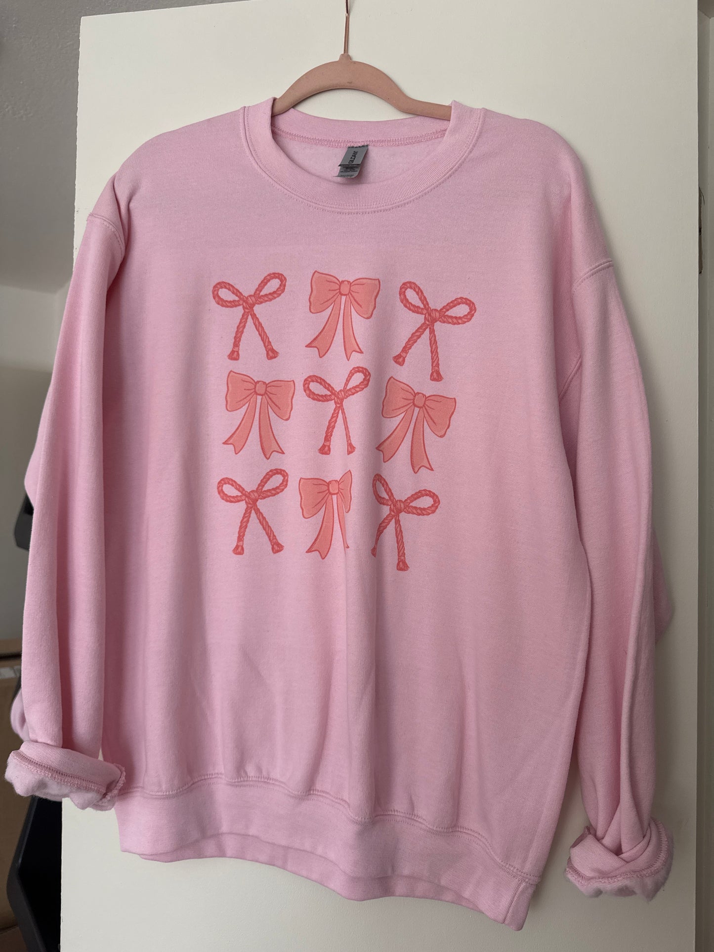MEDIUM PINK SWEATSHIRT