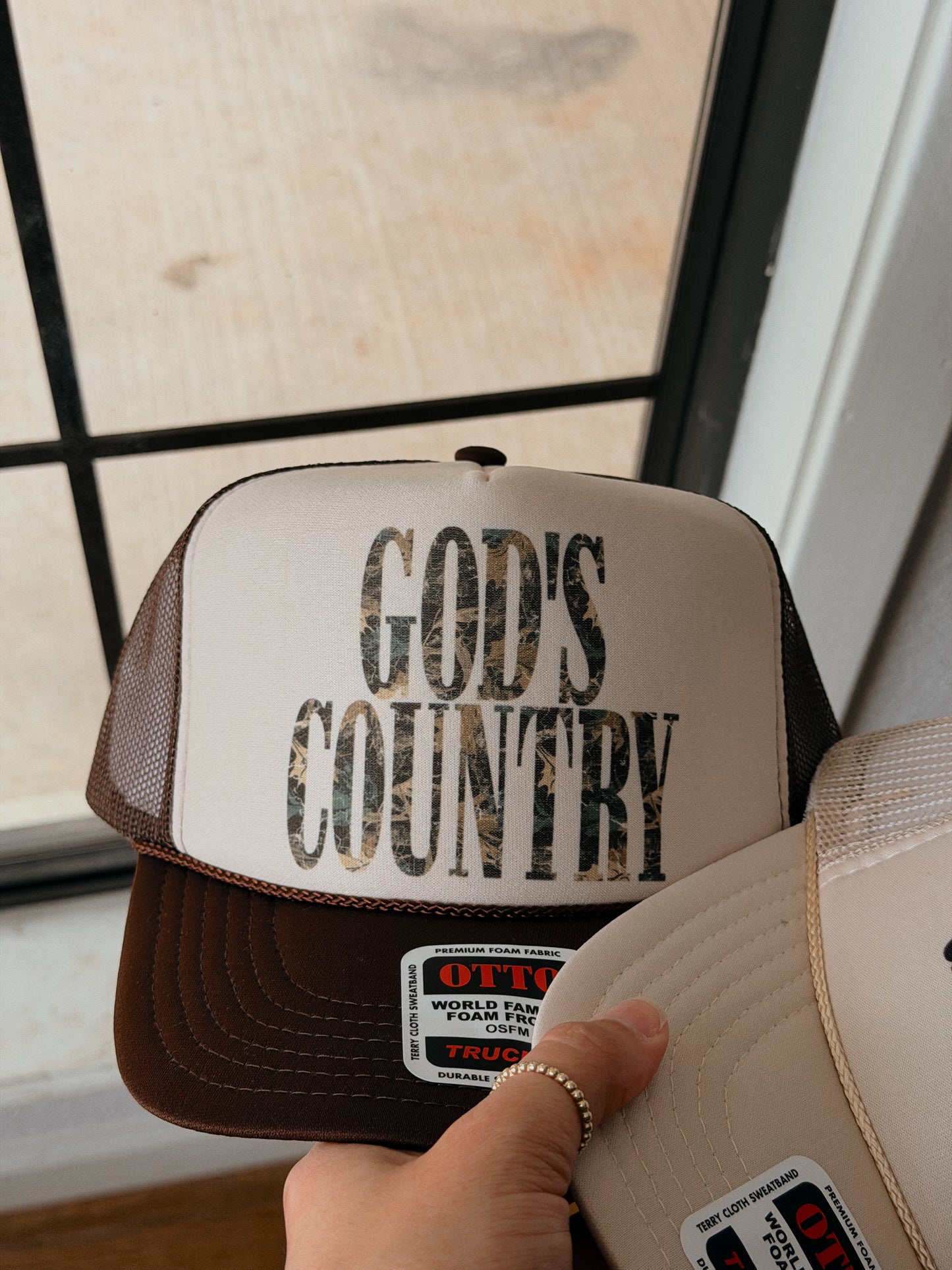 GODS COUNTRY TRUCKER