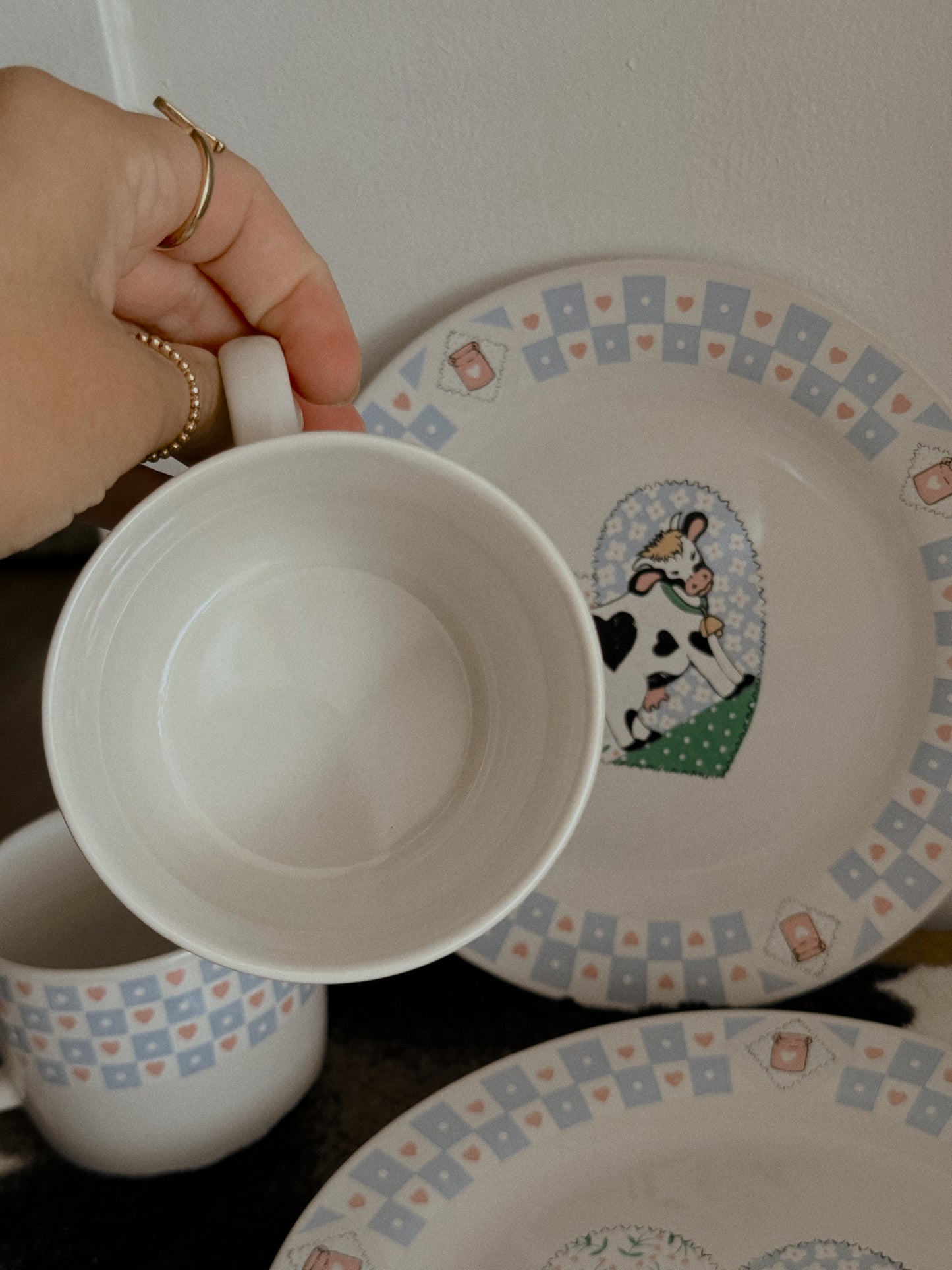 VINTAGE COW GLASS SET