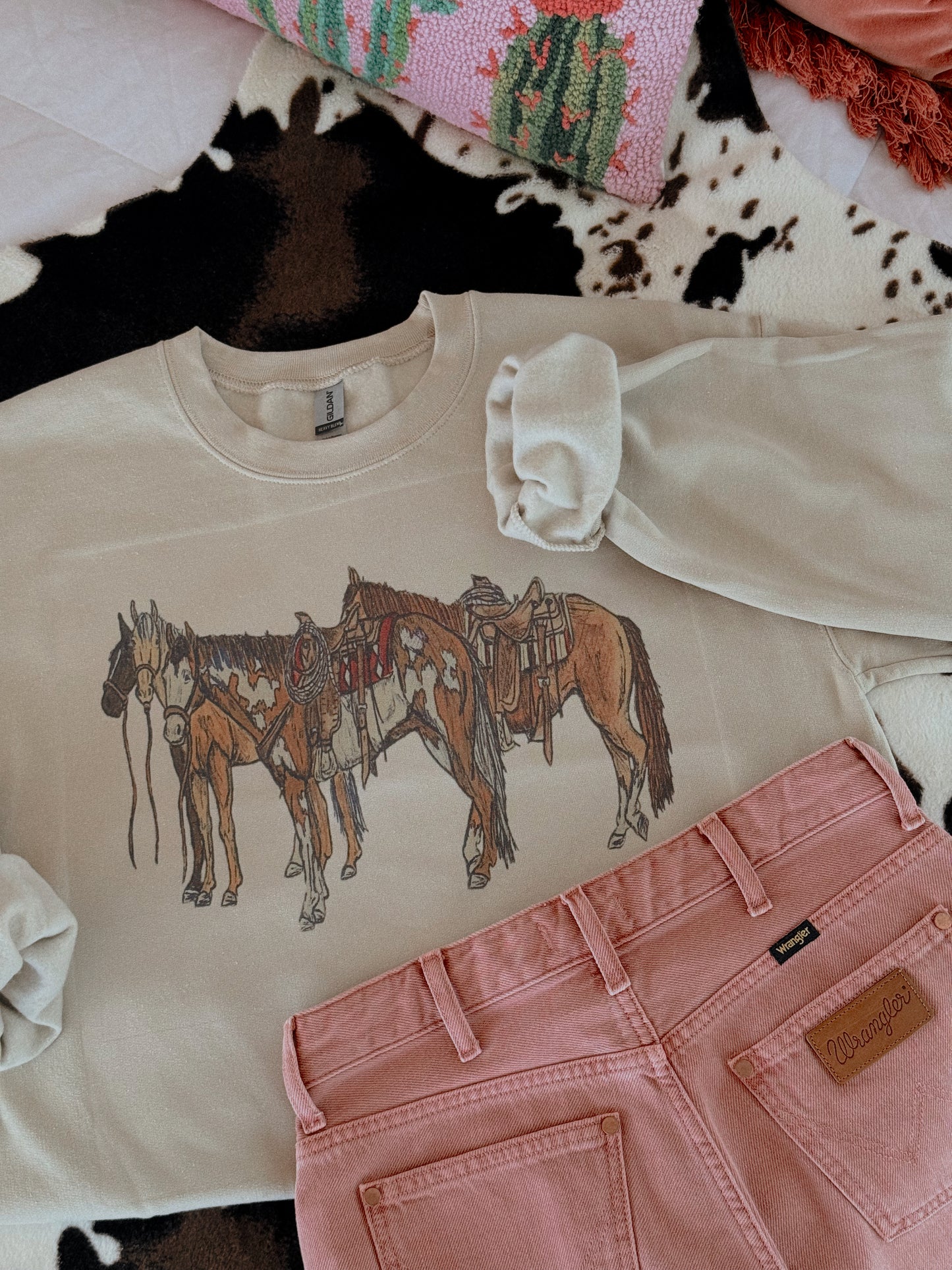 HORSIN AROUND