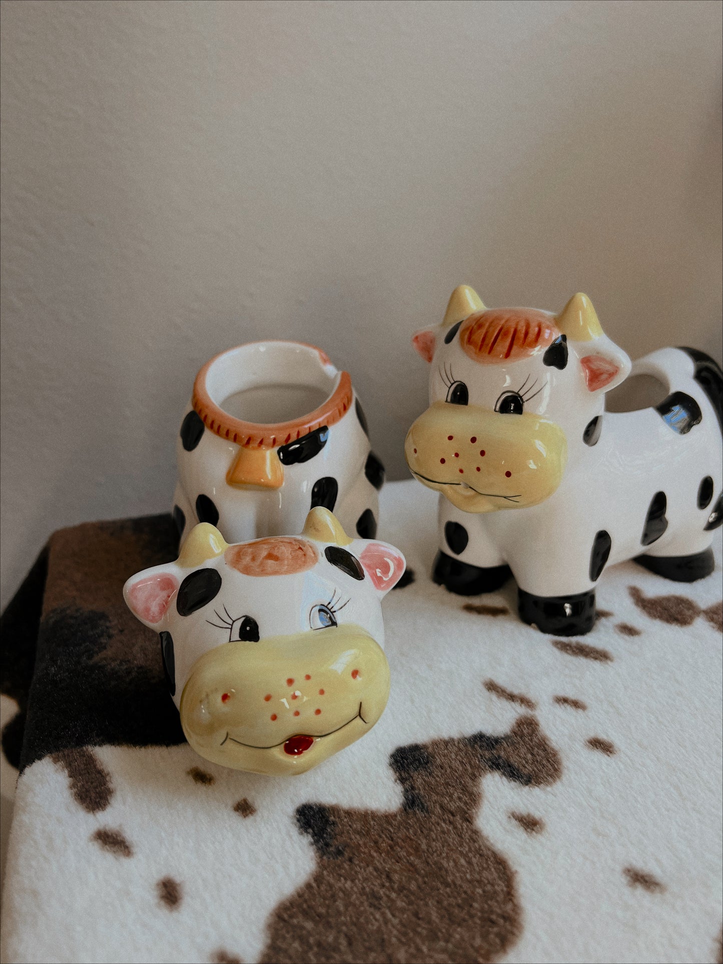 COW SUGAR AND CREAMER