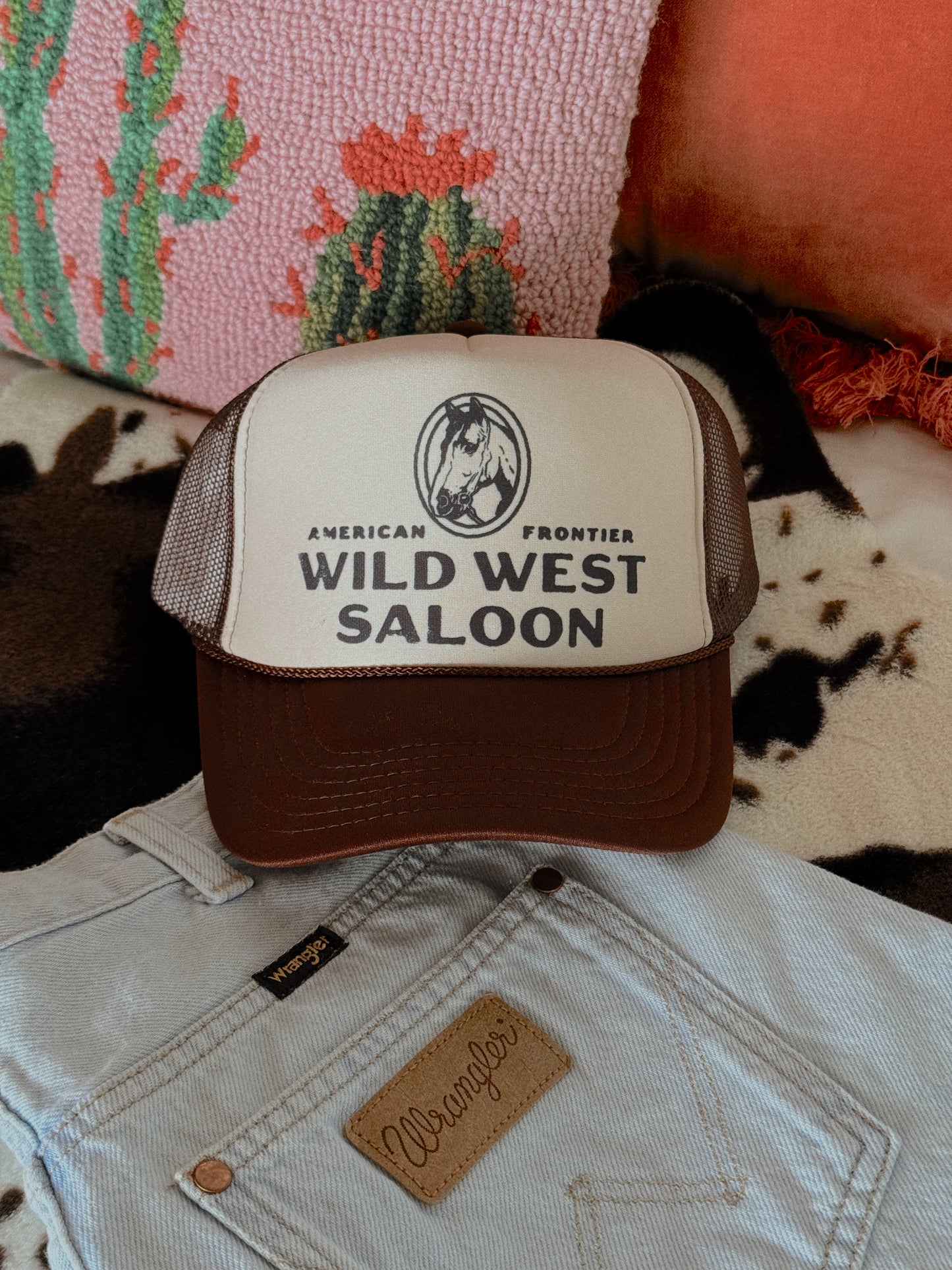 WILD WEST SALOON TRUCKER